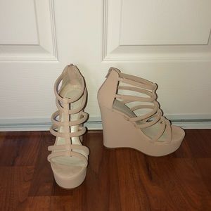 New Aldo nude wedges size 8. Heel 5”